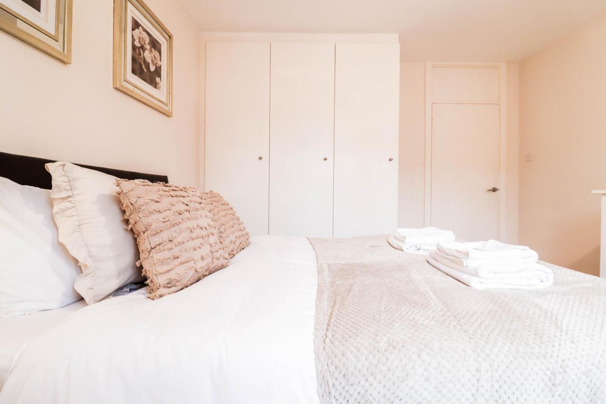 Gorgeous 2-Bedroom London Apartment Exterior photo