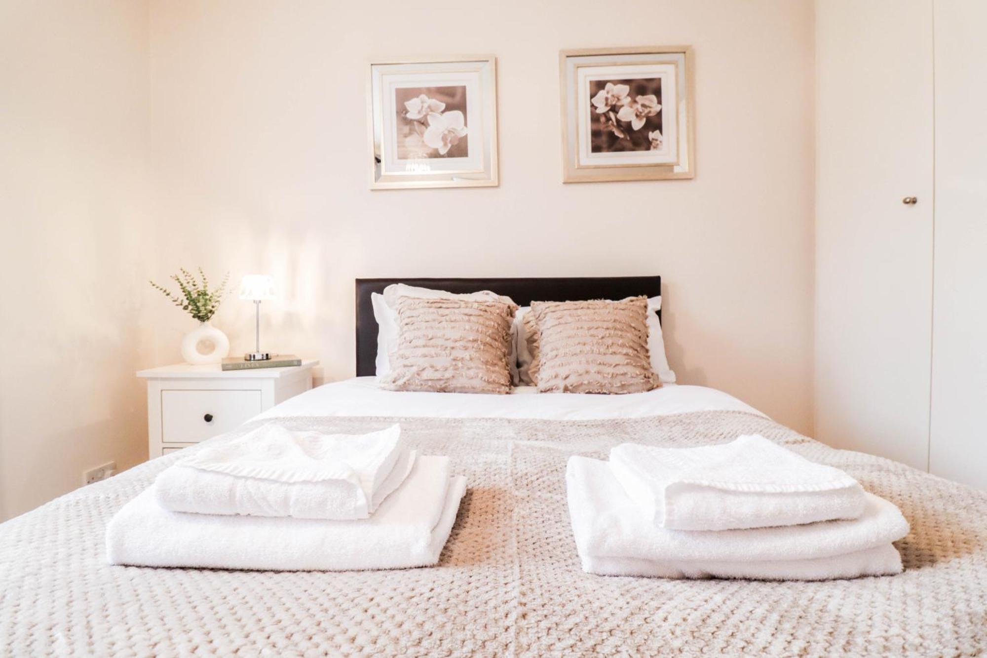 Gorgeous 2-Bedroom London Apartment Exterior photo